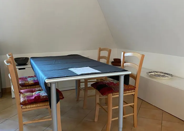 Helle Und Ruhige Dachgeschosswohnung Apartmán *