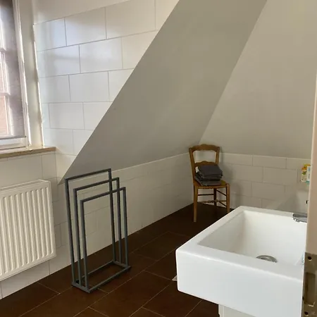 Helle Und Ruhige Dachgeschosswohnung * Munich