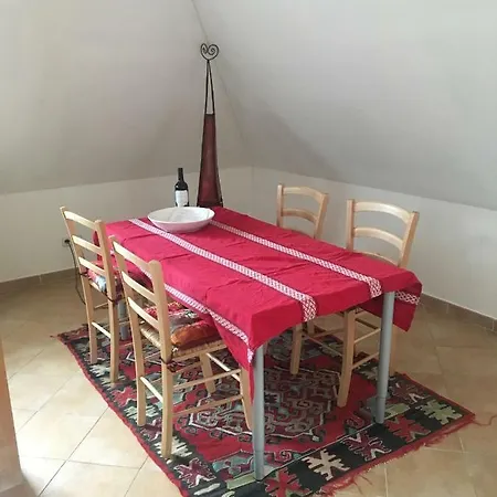 Апартаменты Helle Und Ruhige Dachgeschosswohnung *